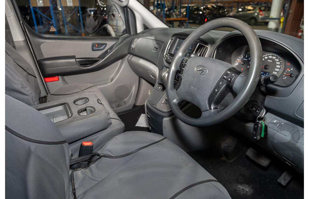 9/2018 Hyundai iLoad TQ-V MY19 (TQ4) 4d Van White Turbo Diesel 2.5L