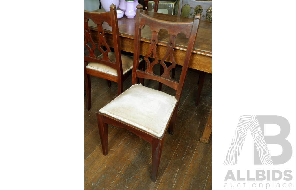 Nice Antique Rustic Farmhouse Table with Four Early 20th Century Dining Chairs