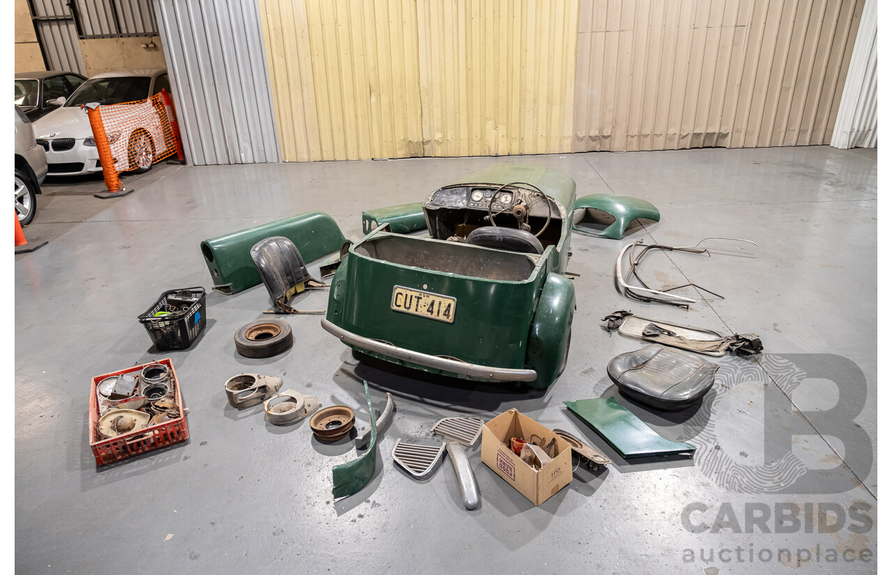 Circa 1957 Bond Minicar Mark C or D Tourer Three Wheeler 2d Convertible Green 0.2L - Project Car