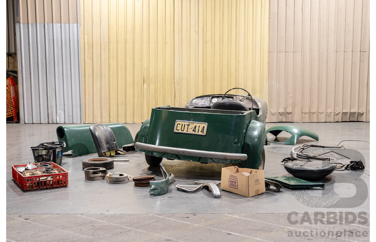 Circa 1957 Bond Minicar Mark C or D Tourer Three Wheeler 2d Convertible Green 0.2L - Project Car