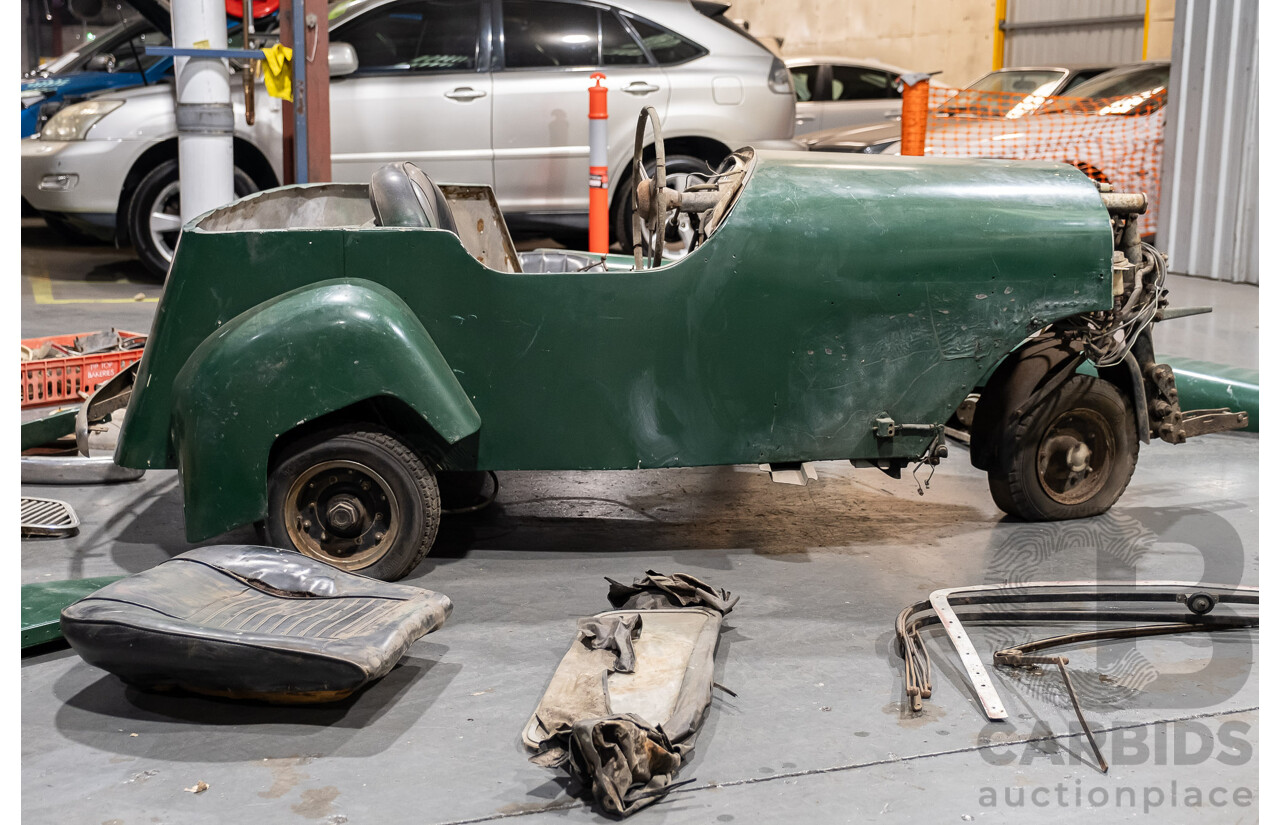 Circa 1957 Bond Minicar Mark C or D Tourer Three Wheeler 2d Convertible Green 0.2L - Project Car