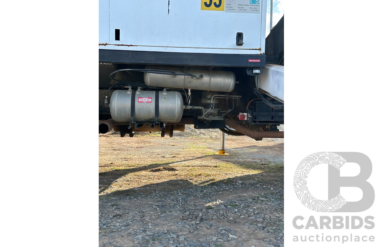 03/2002 Isuzu FY FVZ work Platform With EWP