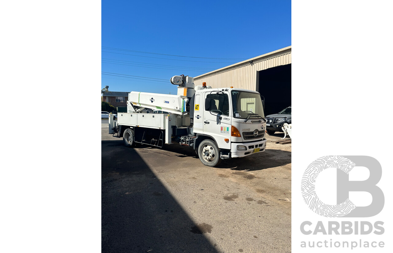 07/2006 Hino GD 6D1J EWP Truck