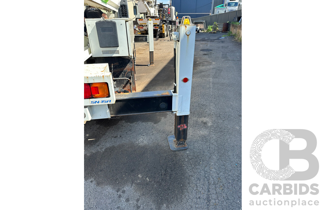 07/2006 Hino GD 6D1J EWP Truck