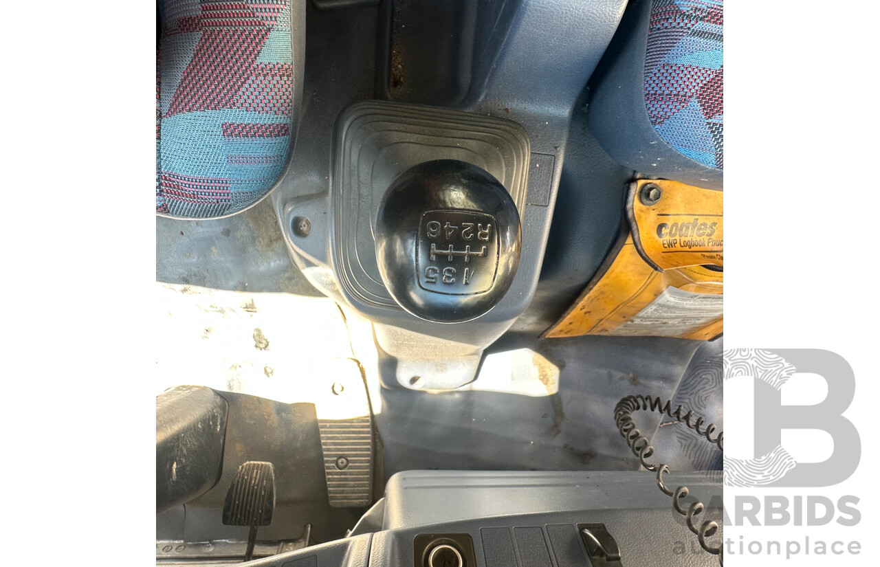 07/2006 Hino GD 6D1J EWP Truck