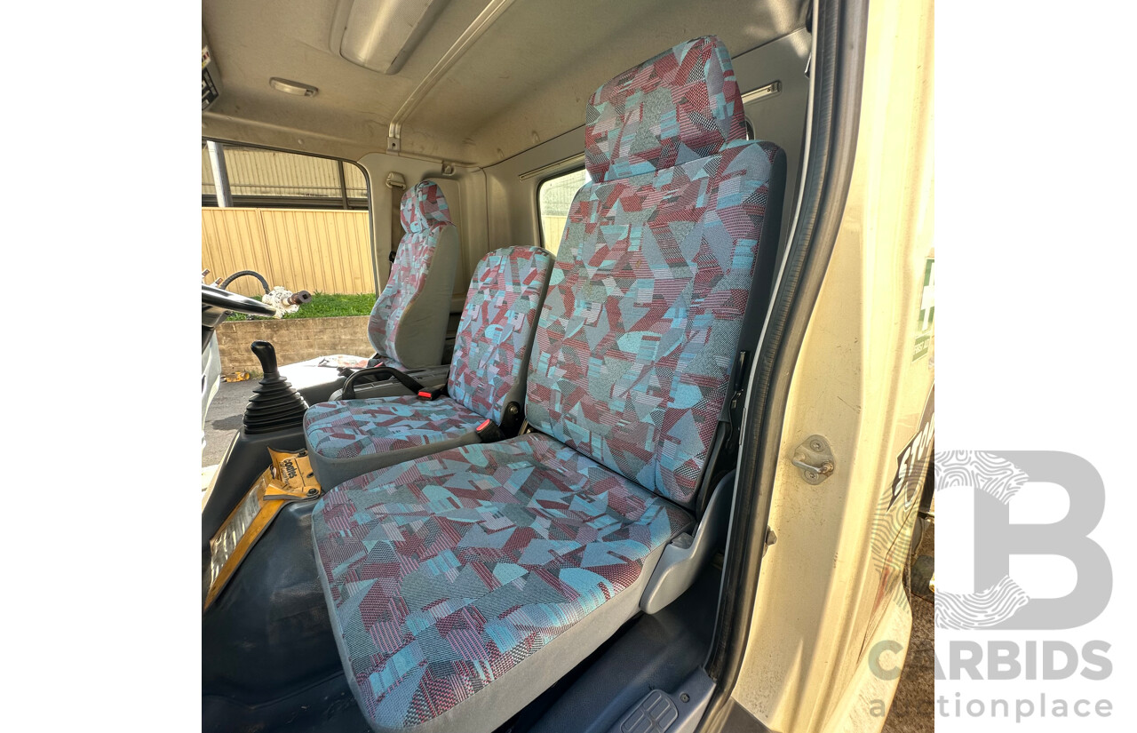 07/2006 Hino GD 6D1J EWP Truck