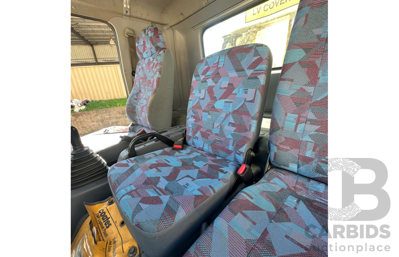 07/2006 Hino GD 6D1J EWP Truck