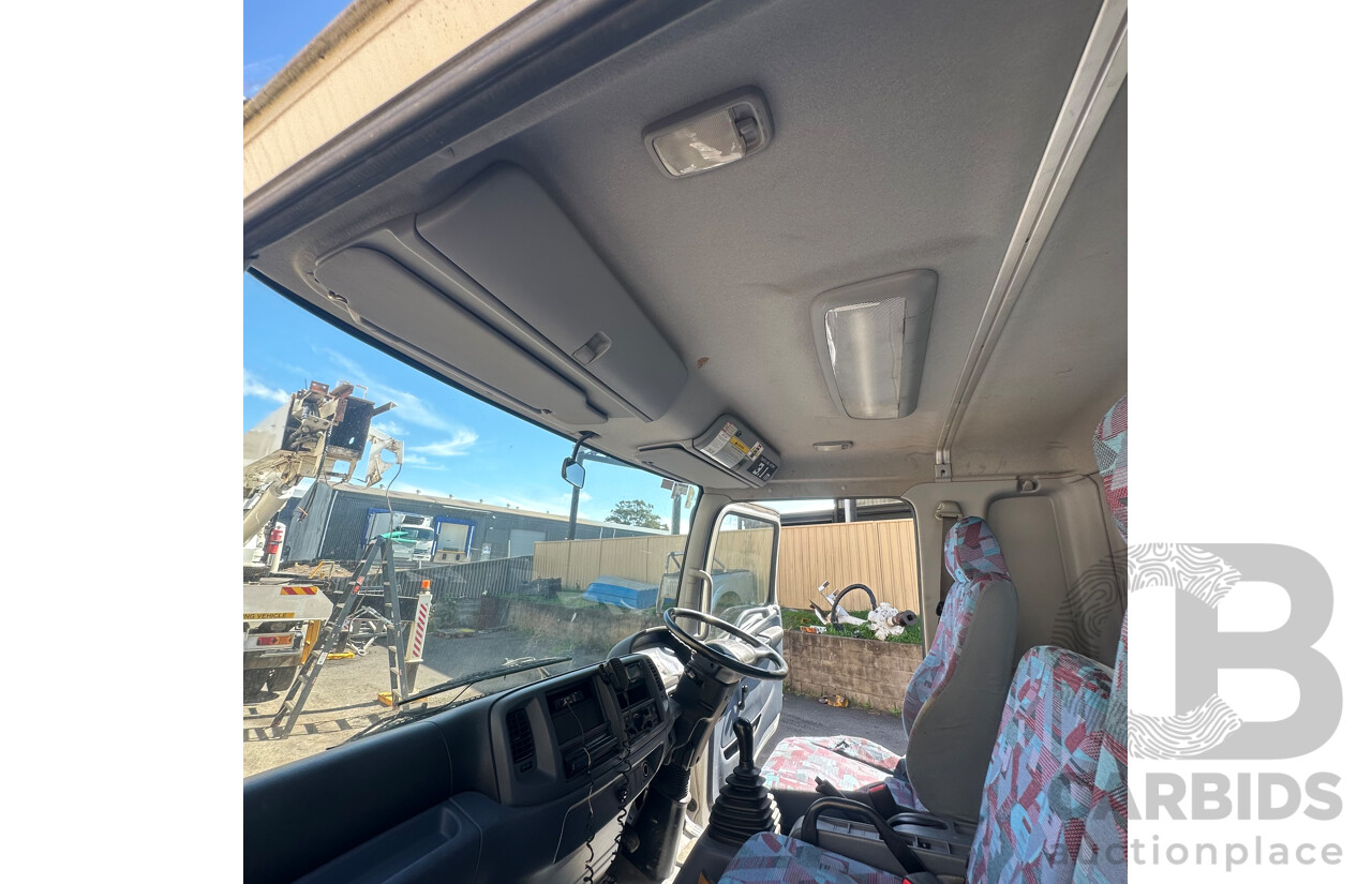 07/2006 Hino GD 6D1J EWP Truck