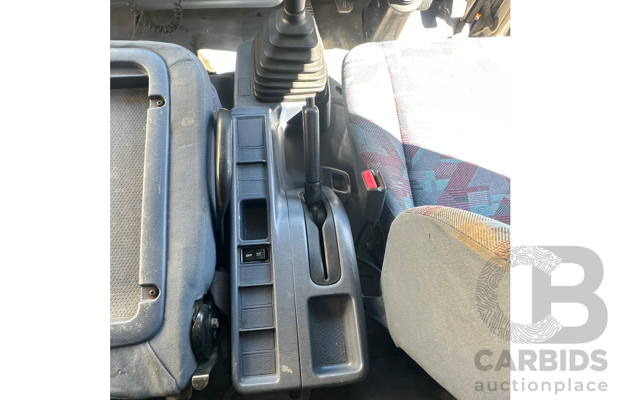 07/2006 Hino GD 6D1J EWP Truck