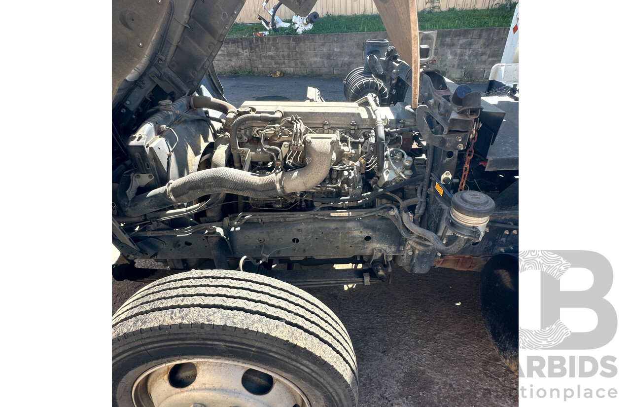 07/2006 Hino GD 6D1J EWP Truck