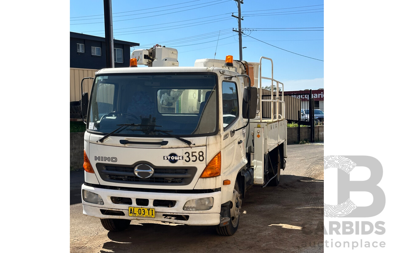 07/2006 Hino GD 6D1J EWP Truck