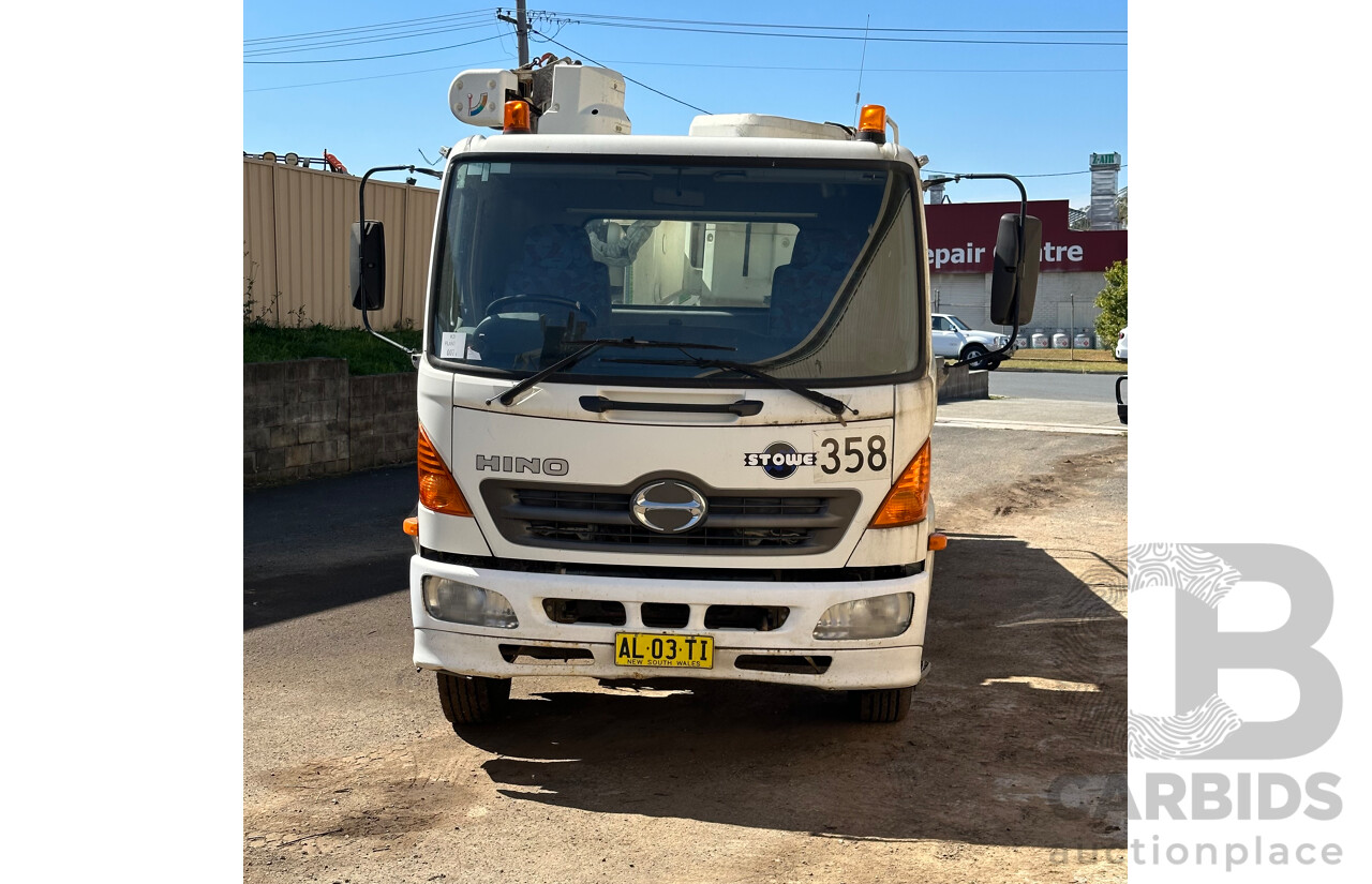 07/2006 Hino GD 6D1J EWP Truck