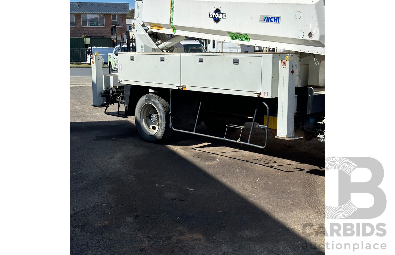 07/2006 Hino GD 6D1J EWP Truck