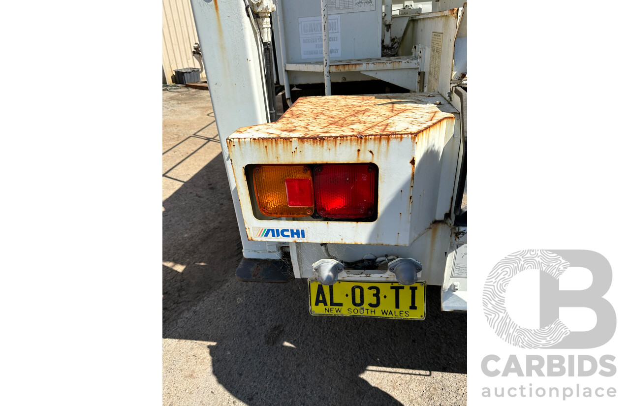 07/2006 Hino GD 6D1J EWP Truck