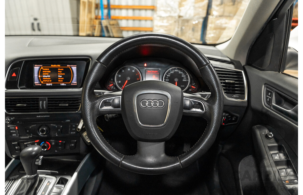 9/2009 Audi Q5 2.0 TFSI Quattro (AWD) 8R 4d Wagon White Turbo 2.0L