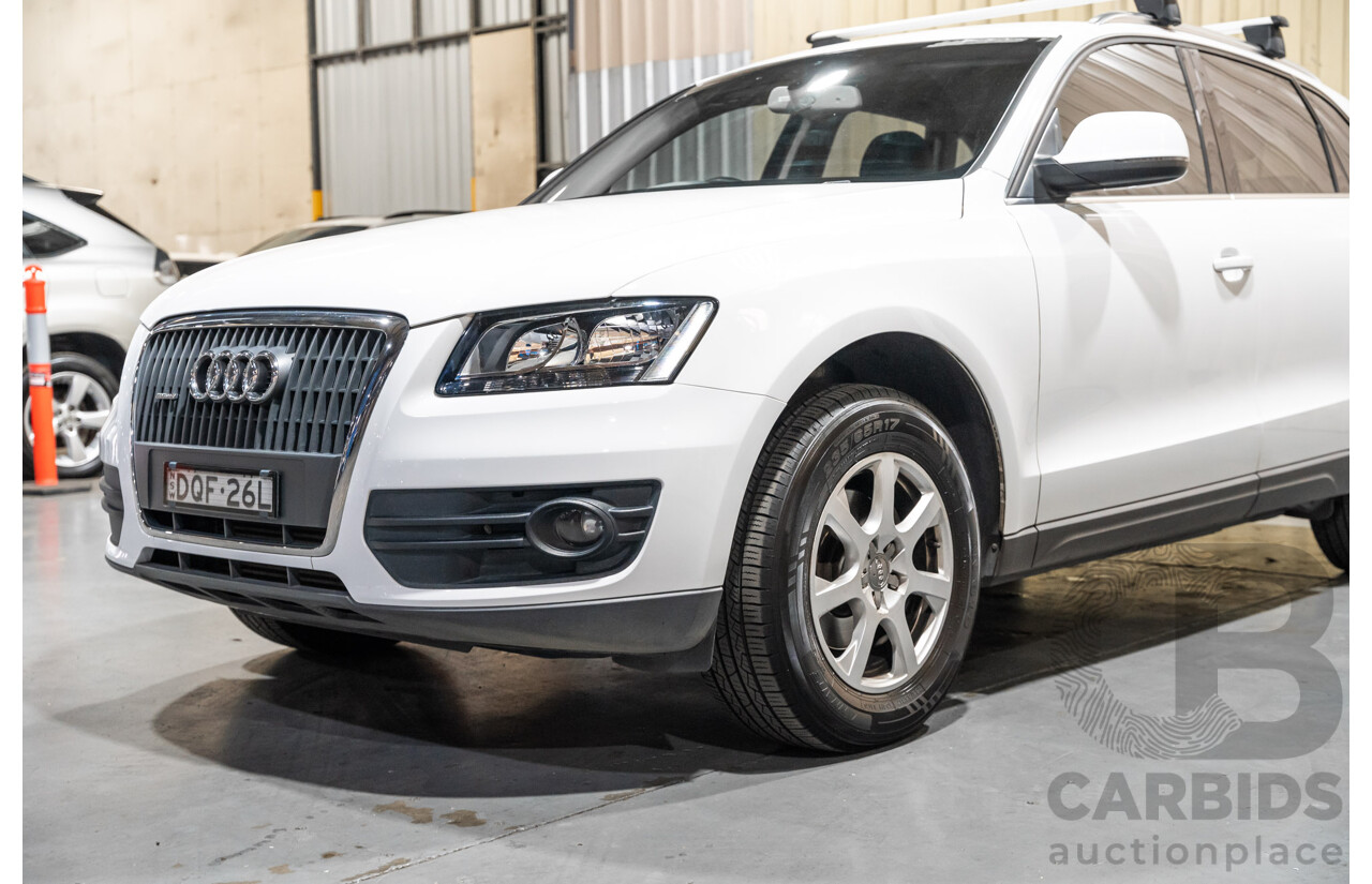 9/2009 Audi Q5 2.0 TFSI Quattro (AWD) 8R 4d Wagon White Turbo 2.0L