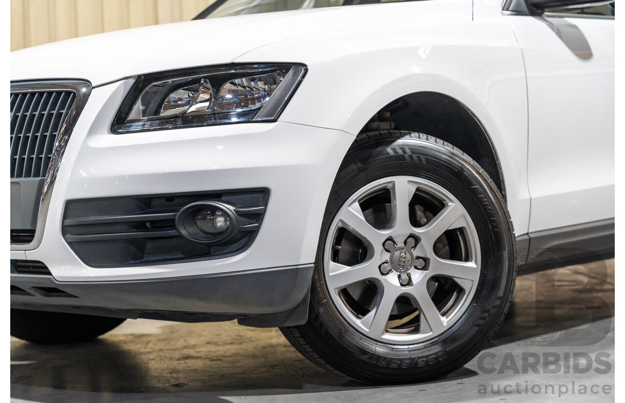9/2009 Audi Q5 2.0 TFSI Quattro (AWD) 8R 4d Wagon White Turbo 2.0L
