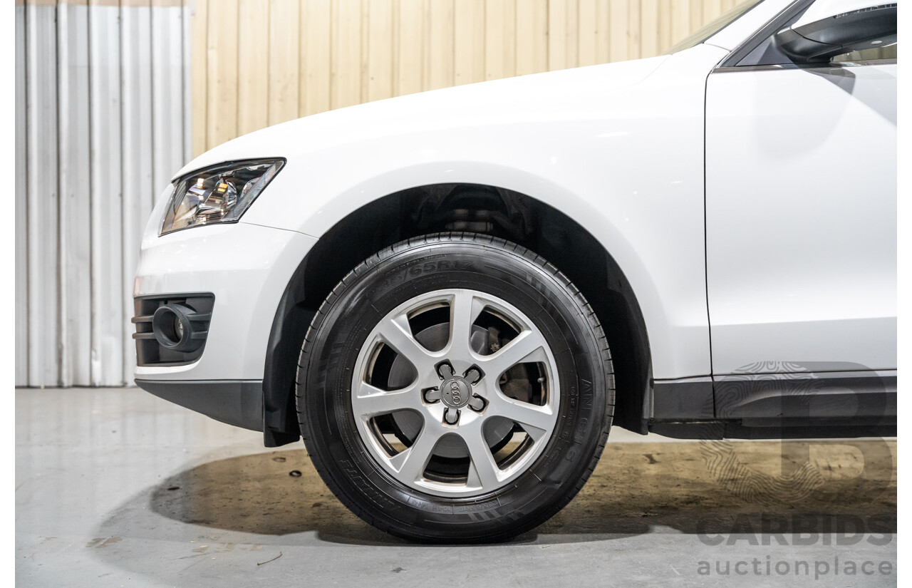 9/2009 Audi Q5 2.0 TFSI Quattro (AWD) 8R 4d Wagon White Turbo 2.0L