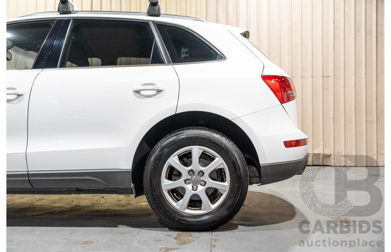 9/2009 Audi Q5 2.0 TFSI Quattro (AWD) 8R 4d Wagon White Turbo 2.0L