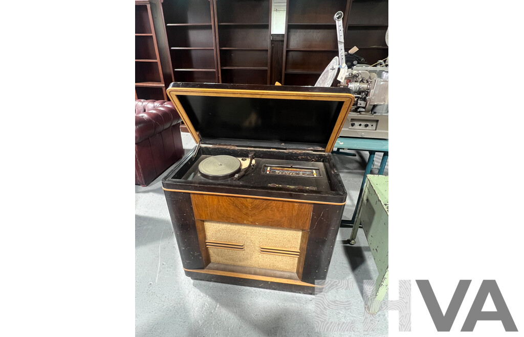 Vintage Walnut Philips Radiogram with Turn Table