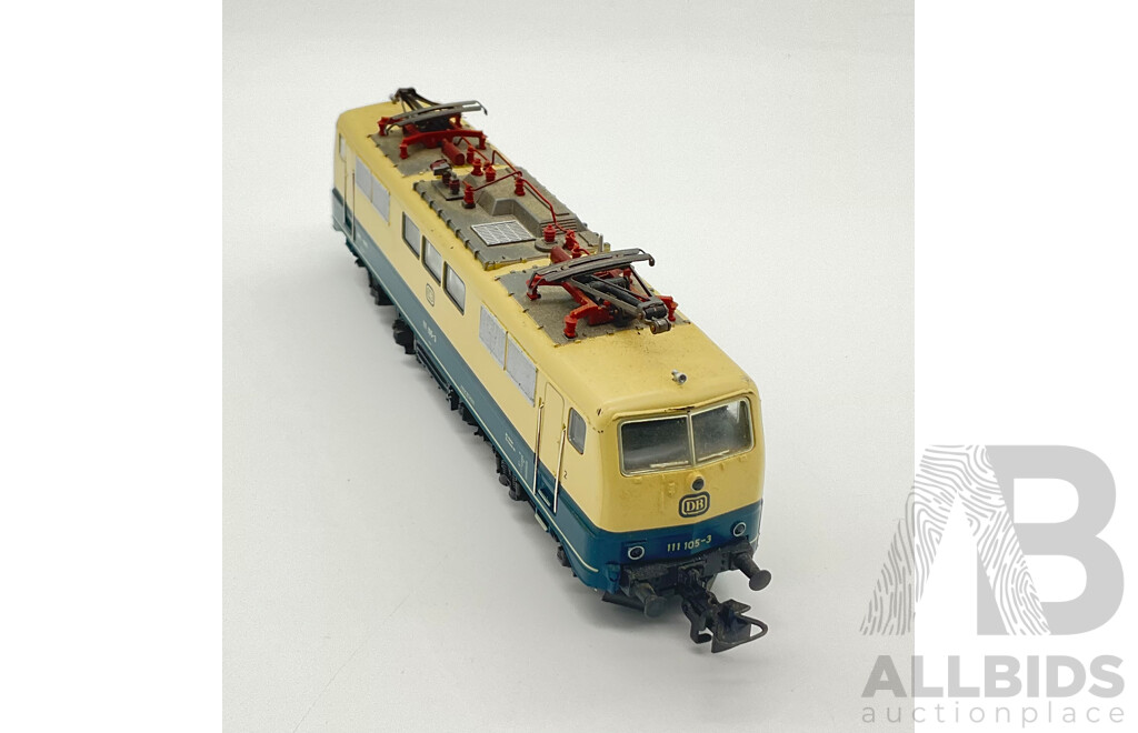 Vintage Marklin HO Scale Three Rail Electric Locomotive 11 105-3
