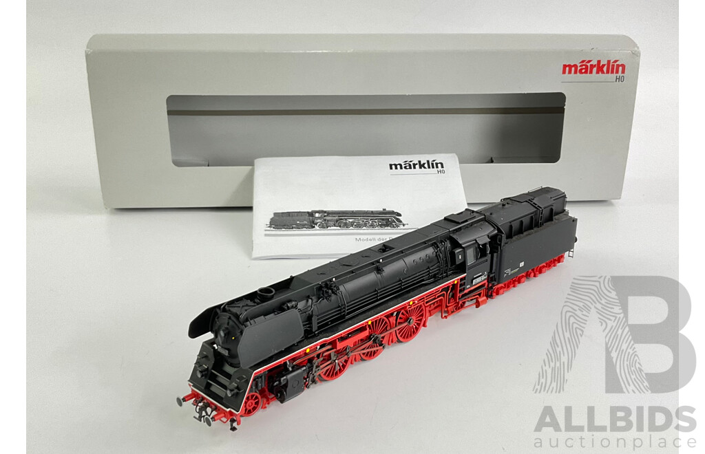 Marklin HO Scale German Steam Locomotive 01 0505-6 Model 39206