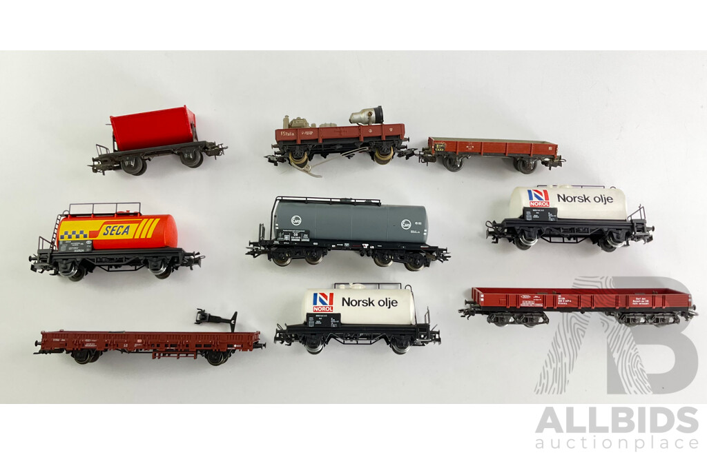 Collection of Nine Marklin HO Scale European Freight Wagons Including FSitalia Spot Light Car
