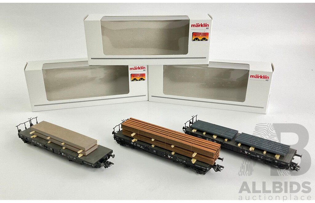Marklin HO Scale DB Iron Beam and Pipe Flat Cars 48689, 48688, 48680