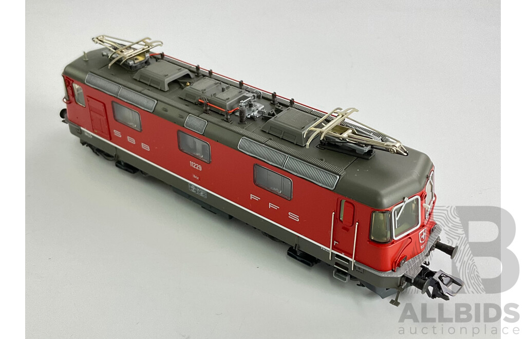 Vintage Marklin HO Scale Electric Locomotive SBB FFS 11229