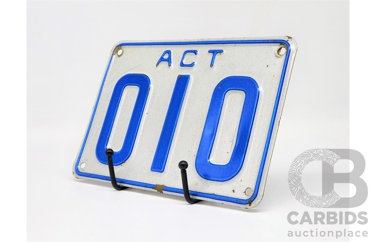 ACT Alpha Numeric Number Plate O10 (Letter O, Number 1, Number 0)