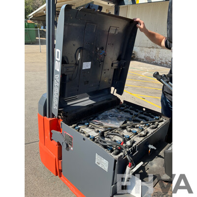 2017 TOYOTA 3-Wheel Battery Forklift (FREEZER SPEC) (8FBE20)