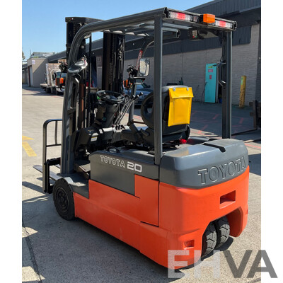 2017 TOYOTA 3-Wheel Battery Forklift (FREEZER SPEC) (8FBE20)