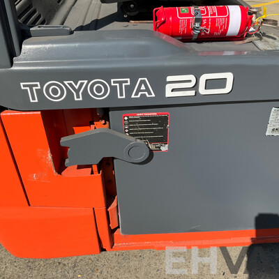 2017 TOYOTA 3-Wheel Battery Forklift (FREEZER SPEC) (8FBE20)