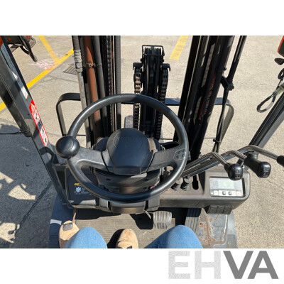 2017 TOYOTA 3-Wheel Battery Forklift (FREEZER SPEC) (8FBE20)