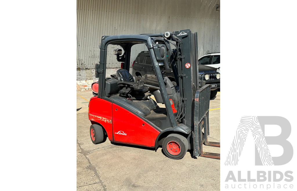 2008 Linde H20 Forklift 2 Tonne