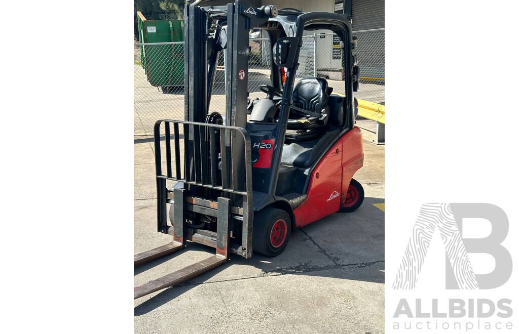 2008 Linde H20 Forklift 2 Tonne