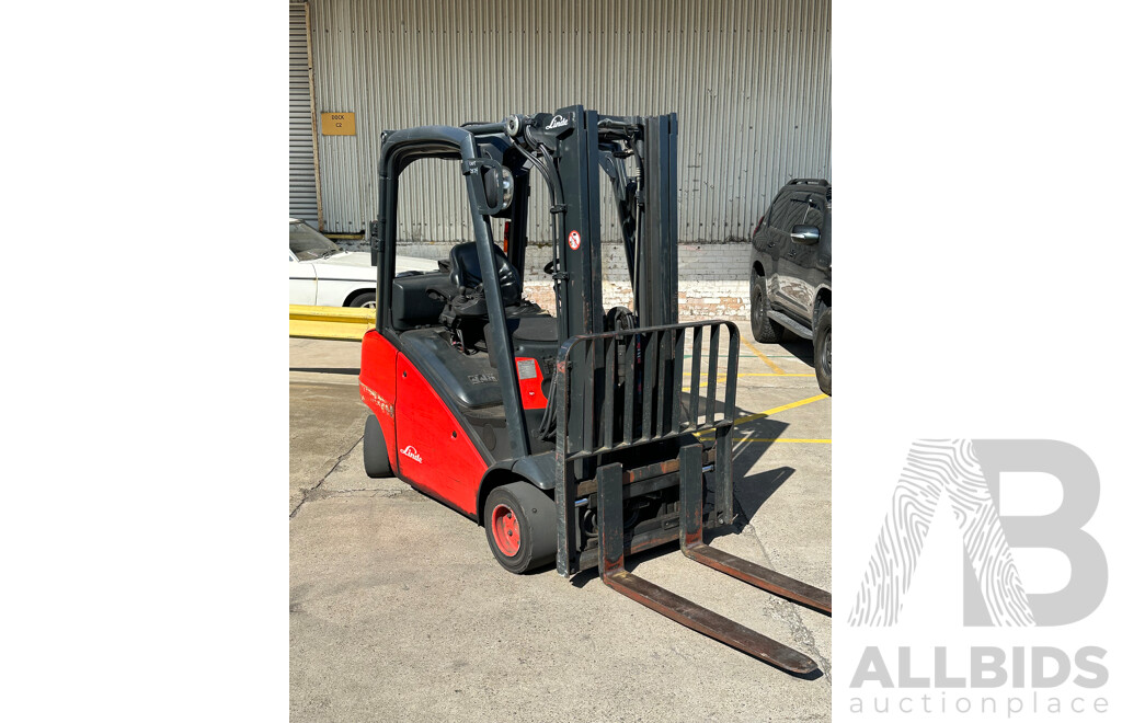 2008 Linde H20 Forklift 2 Tonne