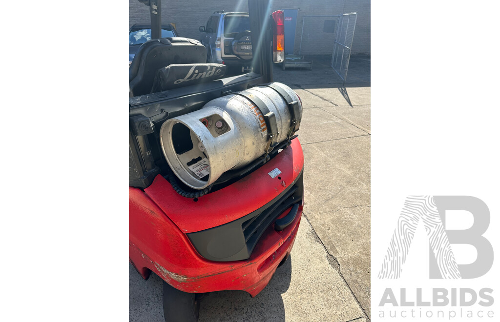 2008 Linde H20 Forklift 2 Tonne