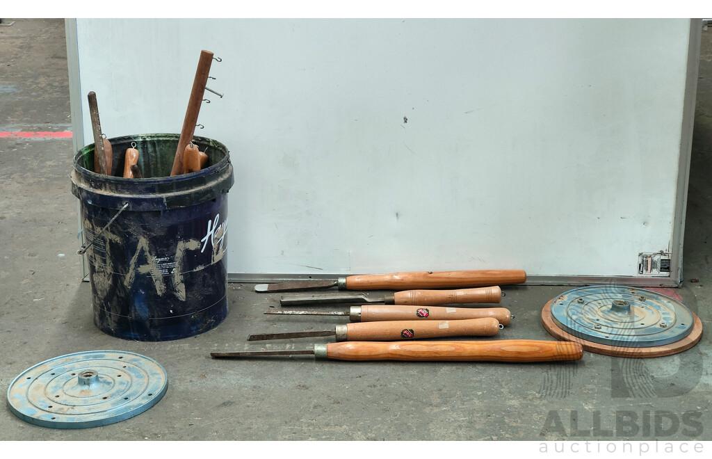 ELU Wood Lathe with Assorted Tools