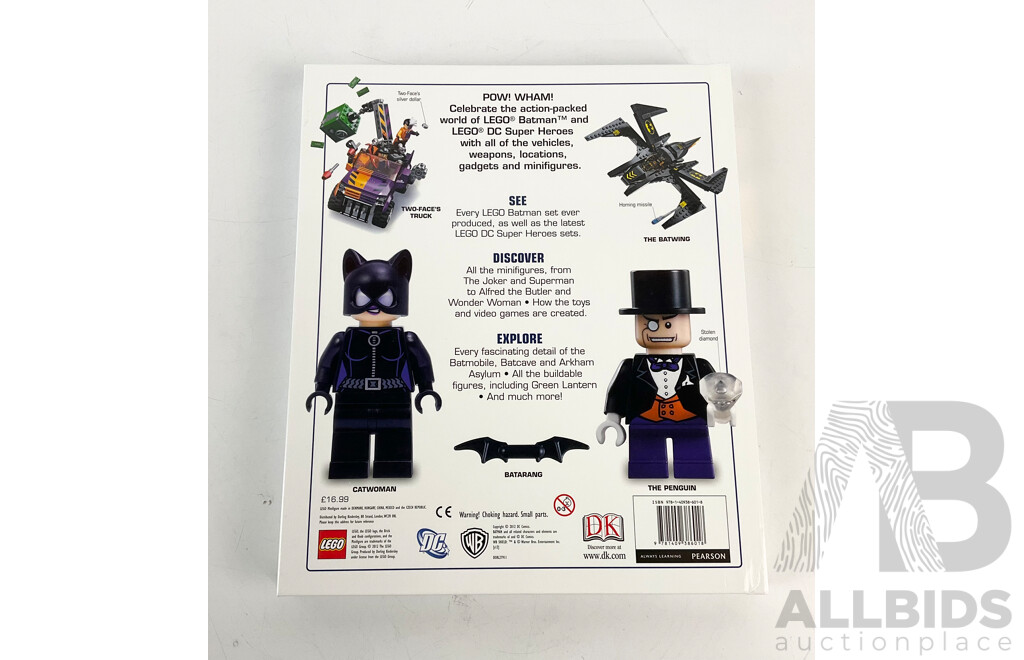 Lego DC Universe Super Heroes Batman Visual Dictionary with Exclusive Electro Suit Batman Mini FIgure