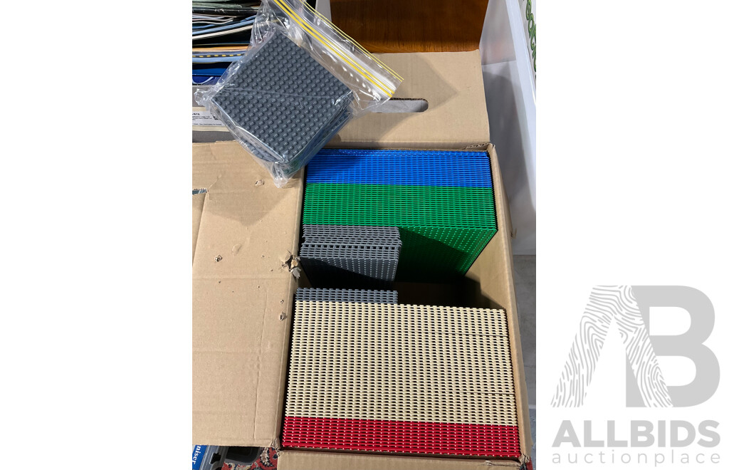 Large Collection Lego 32 X 32, 32 X 16, 16 X 16 Stud Base PLates in Various Colours, Approx 10KG