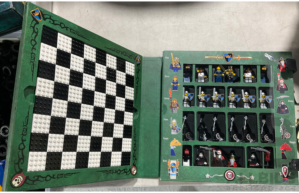 Lego Minifigures Castle Chess Set in Original Board Case