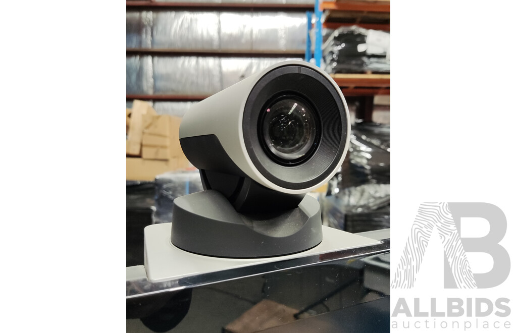 Cisco (CTS-MX200) TelePresence 42-inch LCD Display w/ Built in Camera and Stand