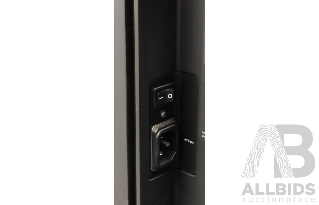 Cisco (CTS-MX200) TelePresence 42-inch LCD Display w/ Built in Camera and Stand