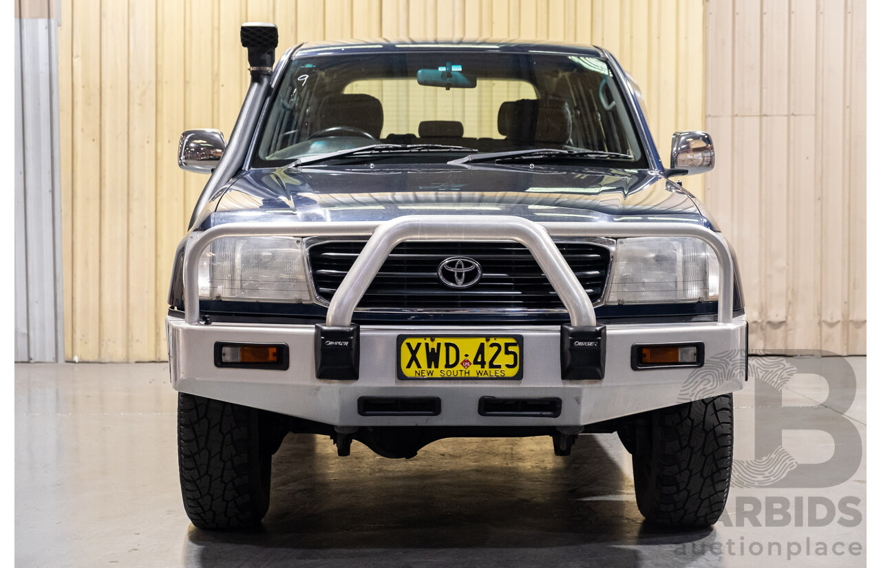 11/2001 Toyota Landcruiser GXL (4x4) FZJ105R 4d Wagon Blue Dual Fuel 4.5L - 8 Seater