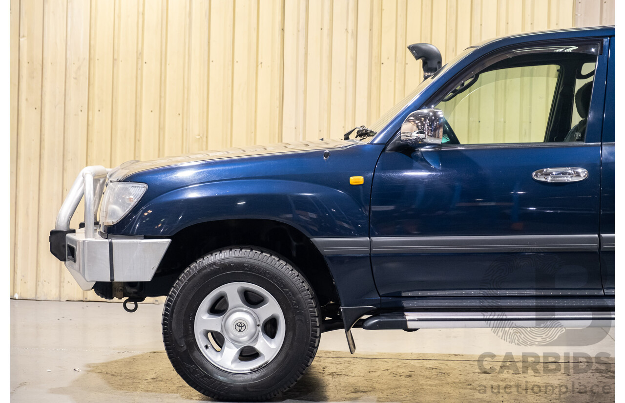 11/2001 Toyota Landcruiser GXL (4x4) FZJ105R 4d Wagon Blue Dual Fuel 4.5L - 8 Seater