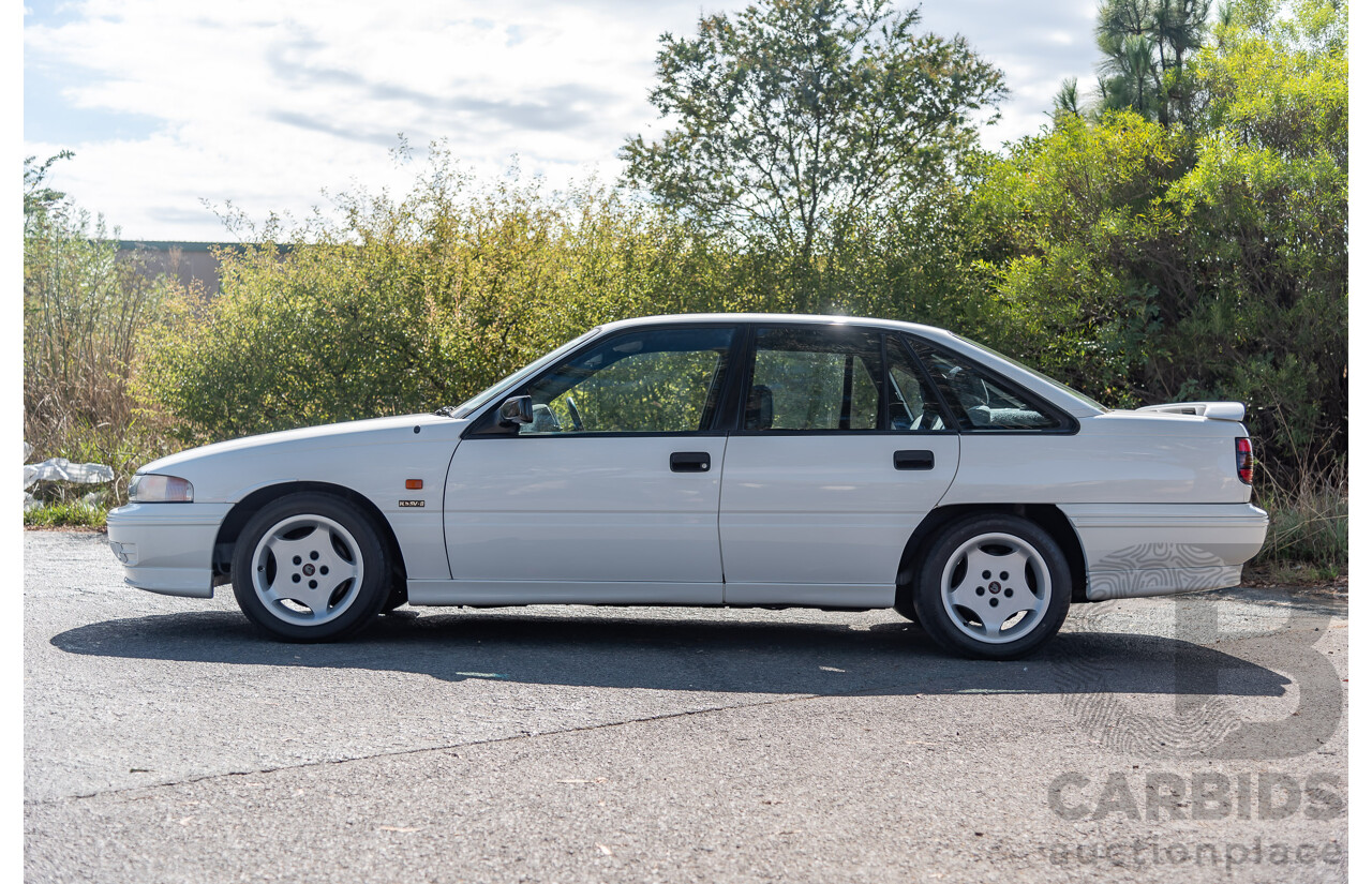 6/1992 Holden HSV SV Clubsport VP Build No.175 4d Sedan White V8 5.0L