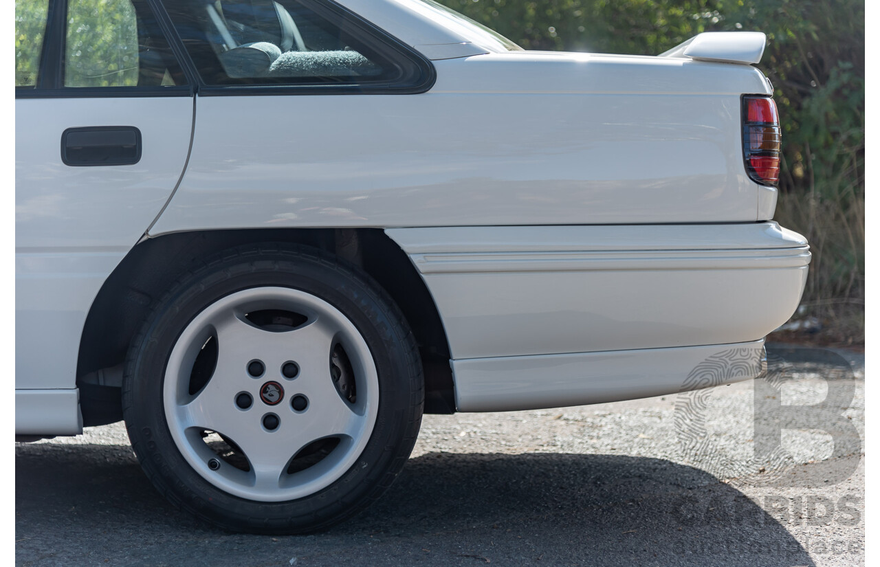 6/1992 Holden HSV SV Clubsport VP Build No.175 4d Sedan White V8 5.0L