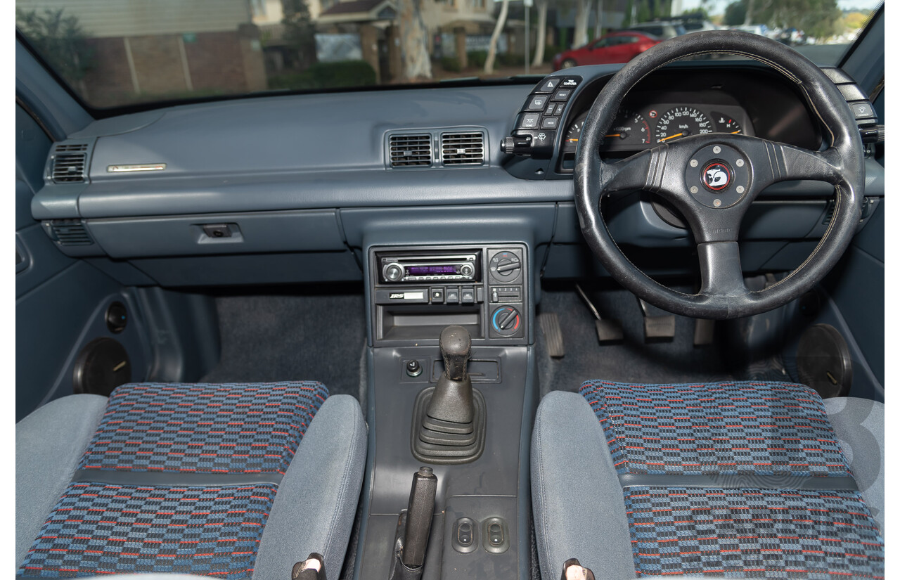 6/1992 Holden HSV SV Clubsport VP Build No.175 4d Sedan White V8 5.0L