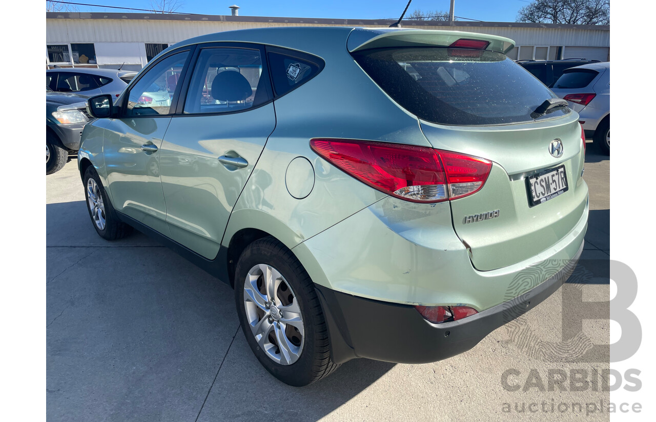 4/2012 Hyundai Ix35 Active (fwd) LM  4d Wagon Green 2.0L